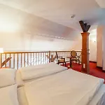 Raffaello Hotel