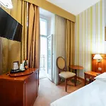 Raffaello Hotel 4*