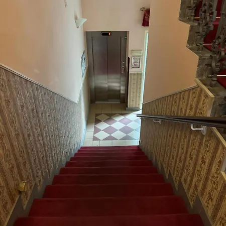 Hotel Raffaello Prague