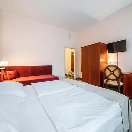 Raffaello Hotel