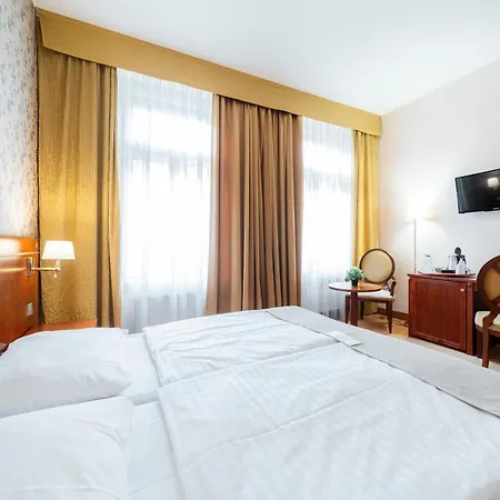 Otel Raffaello 4*